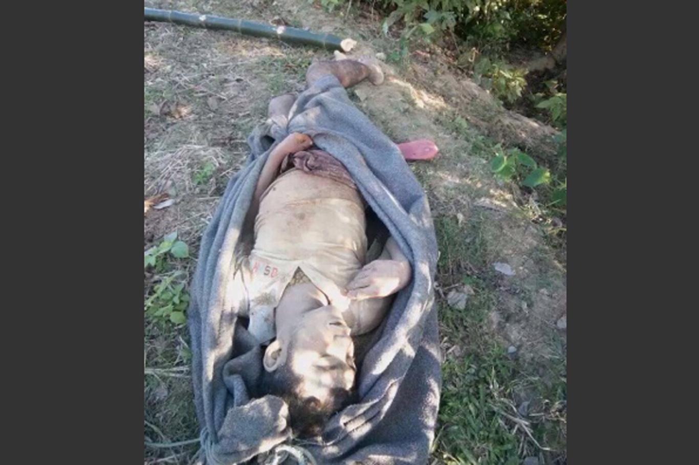 Katliamdan kaçan Arakanlılar Bangladeş’e geçmeye çalışıyor Katliamdan kaçan Arakanlılar Bangladeş’e geçmeye çalışıyor